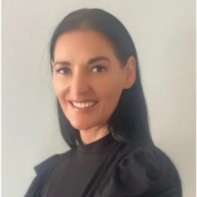 Portrait of Dr Michele Rossouw