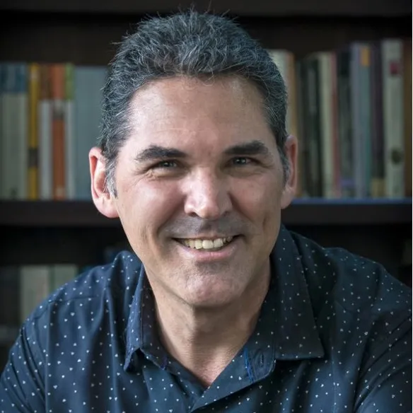Portrait of Dr Shaun Joynt